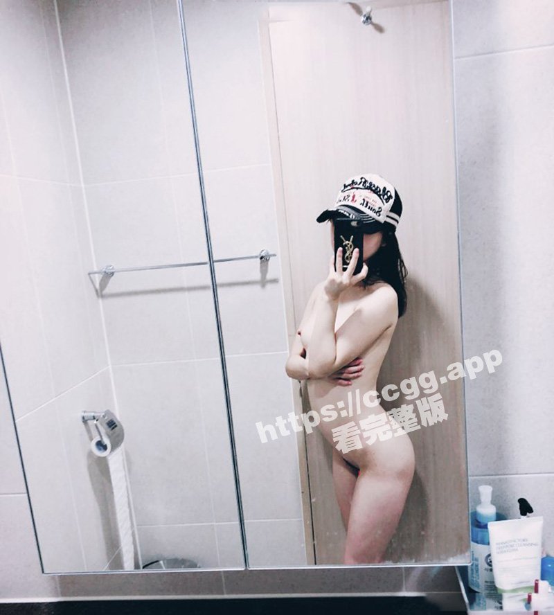 高颜值反差女白领 李始宇 不雅私拍泄密 对镜自慰内裤擦淫水 良家气息荡然无存！