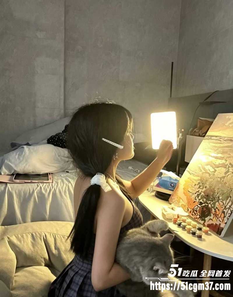 快手大奶小骚货 裸聊自慰视频 大黑牛猛插骚逼 淫水横流销魂浪叫！