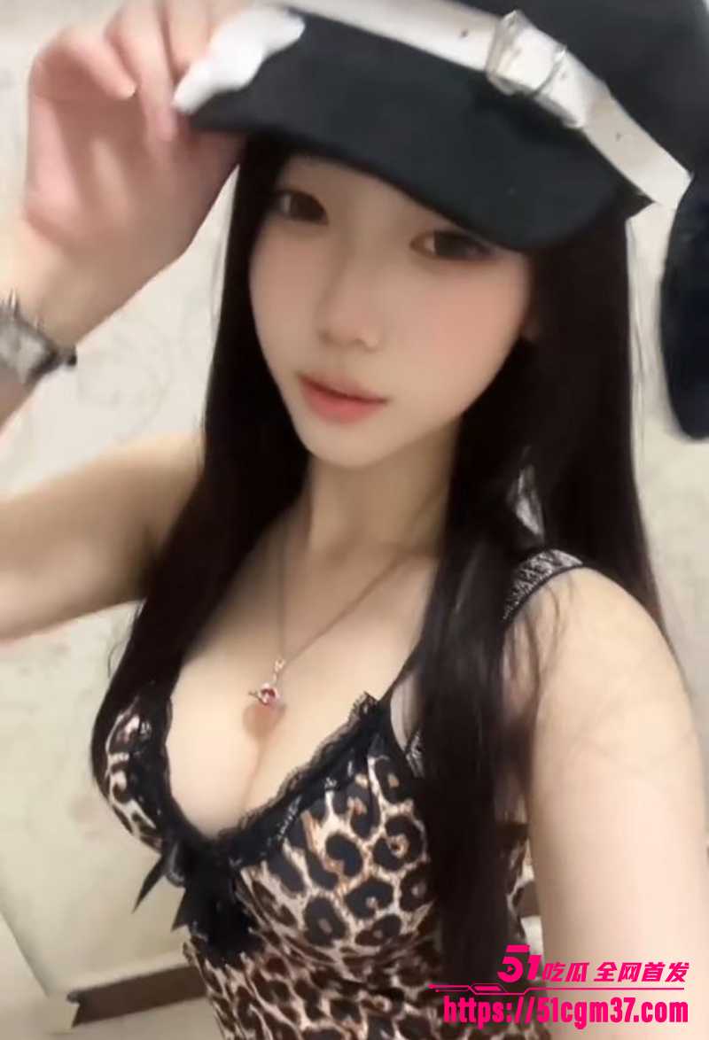 福建嫩妹 马妍琪 刚开苞就玩性爱私拍 舔屌榨精反差爆表 天生的精盆母狗