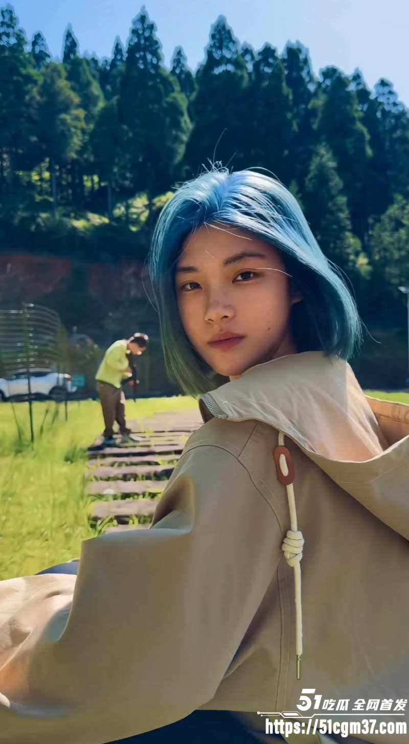 抖音短发女神 羊肉串 国外被搭讪开房倒贴黑爹 百万网红竟是媚黑骚婊 粉丝哭晕在厕所！