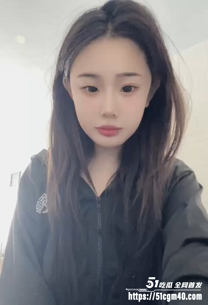 爆火1V7群交女主 陈美娇 又出黑料 与闺蜜玩露出自拍 爆奶嫩穴齐飞