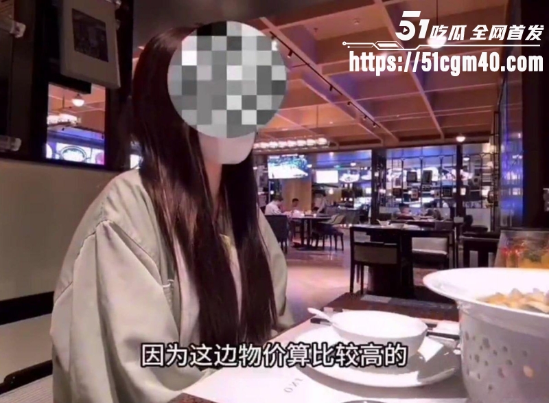 爆乳网黄 小小T 深圳汤泉粉丝见面Vlog 浴室掰穴私密互动 淫水直流！