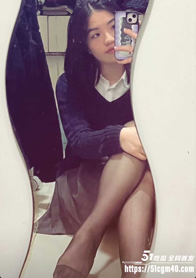 香港德望大一学妹 HayleyWong 被金主包养 后入猛打桩劲爆视频炸网 尺度超大