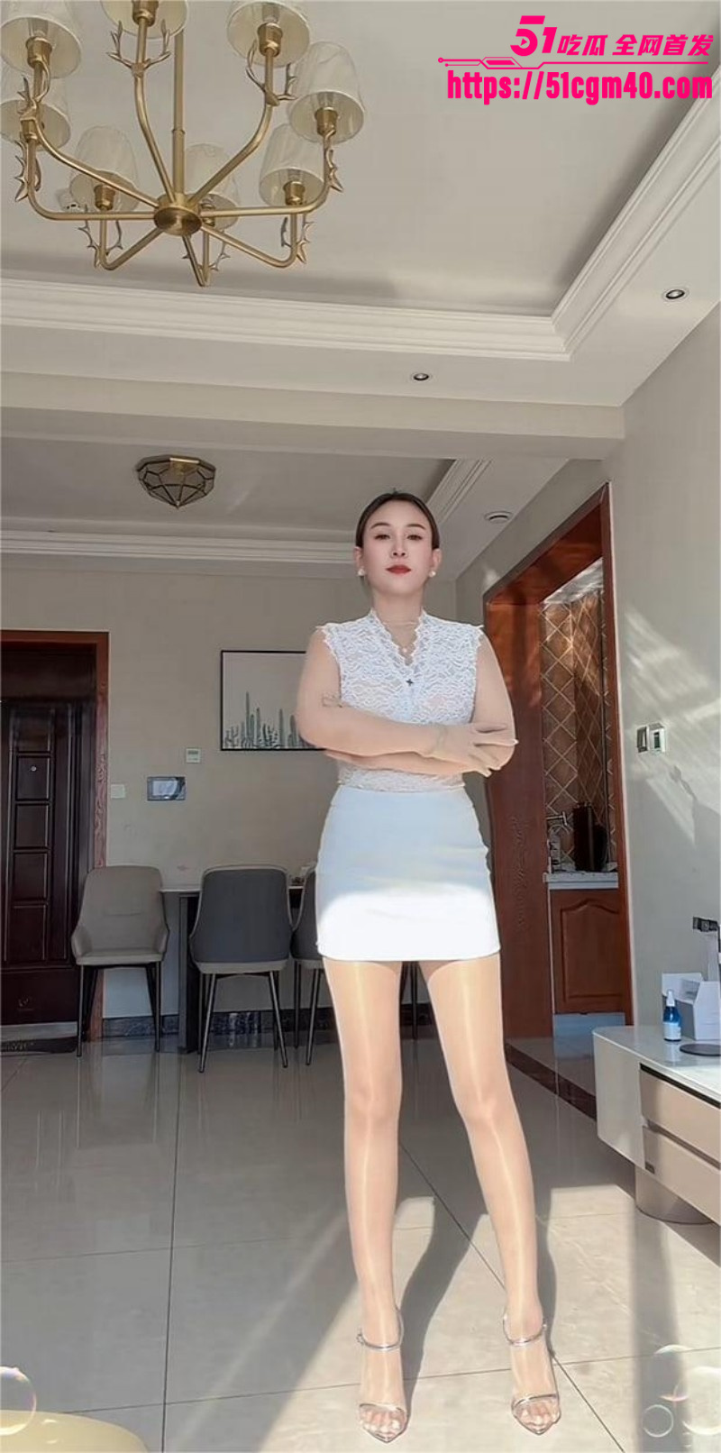 快手熟女 SS琴姐 私拍系列 性感少妇各种制服展露淫态 抚摸挑逗刺激肾上腺素