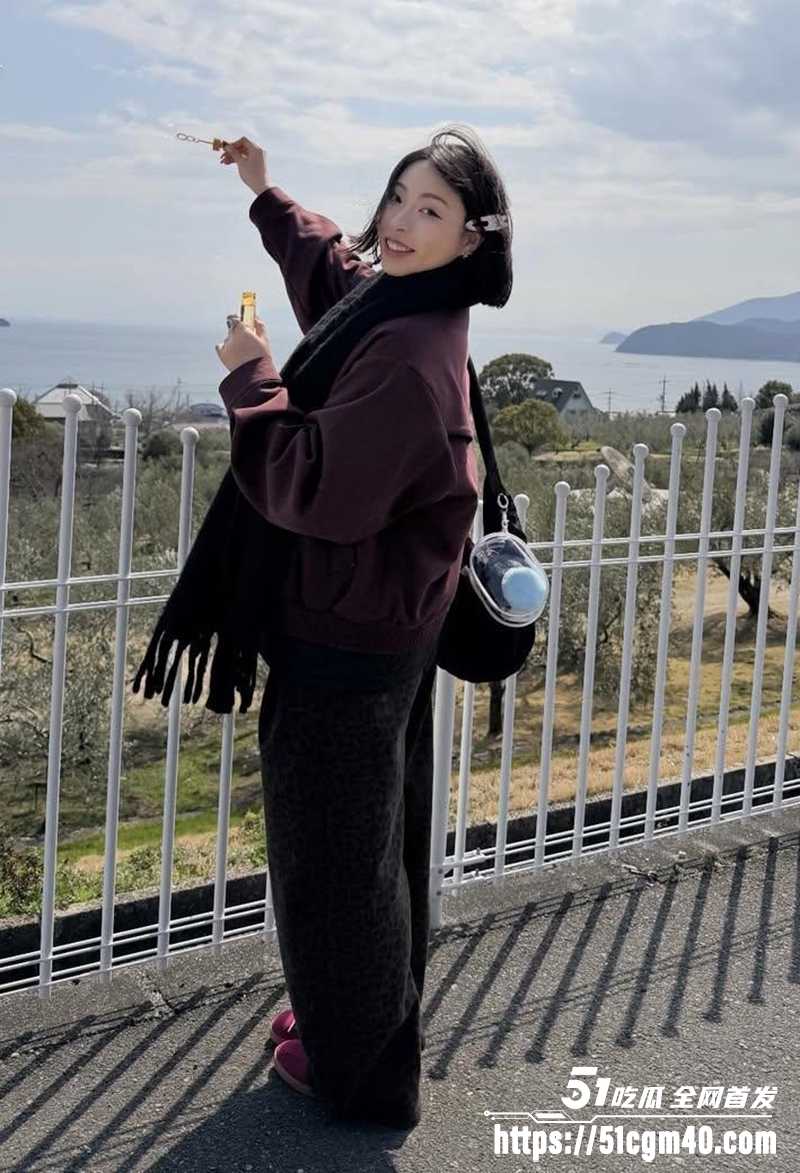 爆乳健身博主 逆 私会金主放纵一夜 跪舔肉棒骑乘摇奶 销魂蚀骨