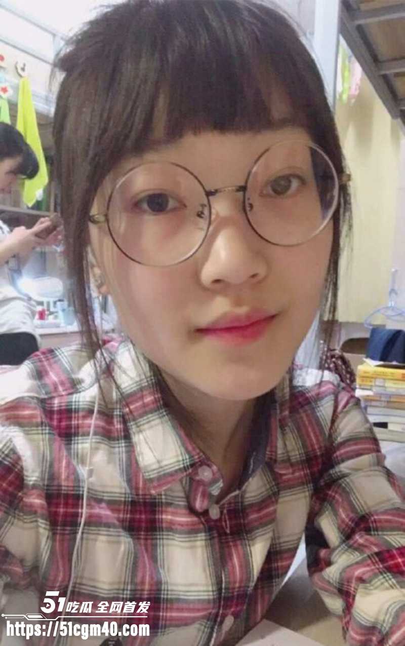 山东女大 孙晓文 露脸性爱实录 被男友带去给兄弟享受 多体位爆操花活百出！ 