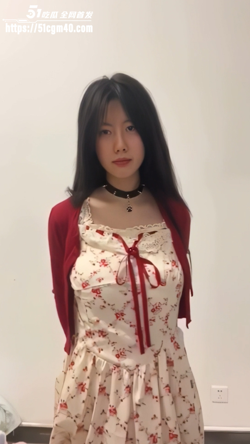 巨乳母狗 舌头君 大尺度定制福利 玩弄乳肉掰露花径 极品颜值媚香惑世！