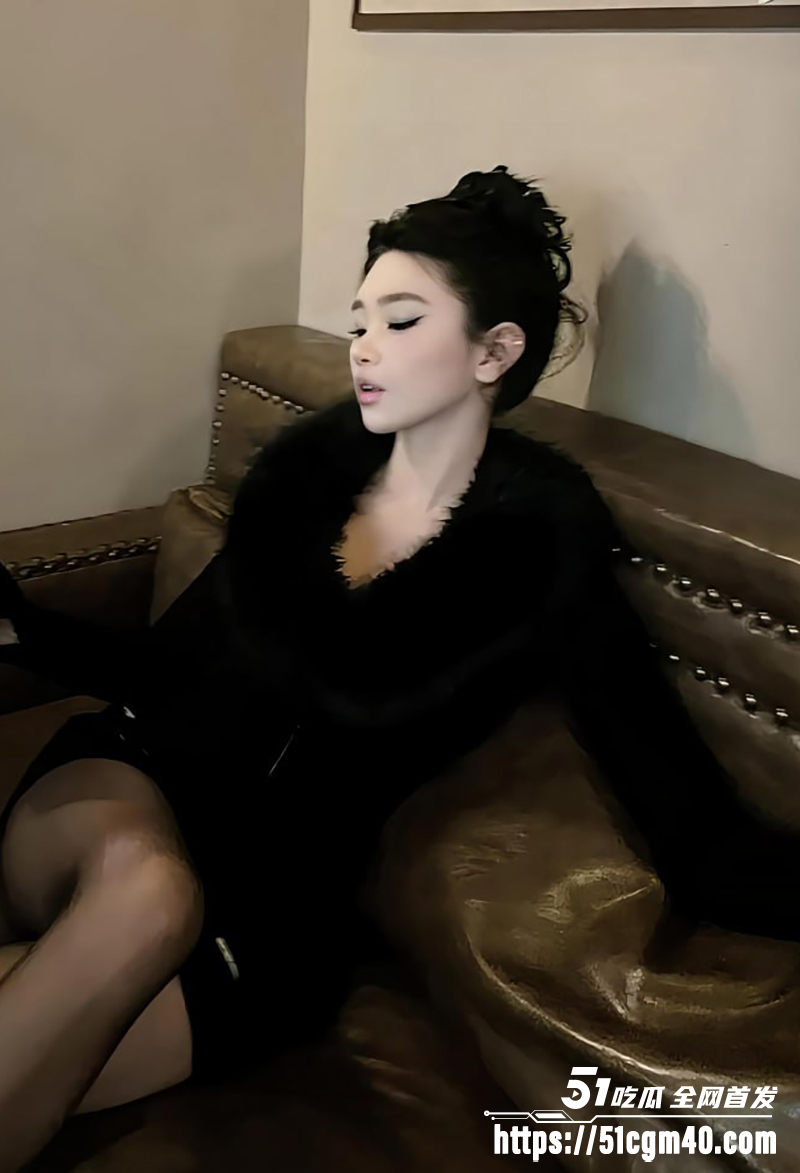 175巨乳御姐 Sam老师 私定泄露 扮女仆跪舔口爆 镜前甩奶被猛操