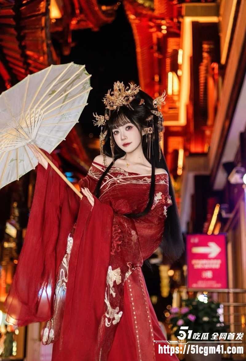 高颜值齐刘海美甲师 喆玲 露脸自拍做爱 趴床深喉吞吐 骑乘摇奶销魂入骨！