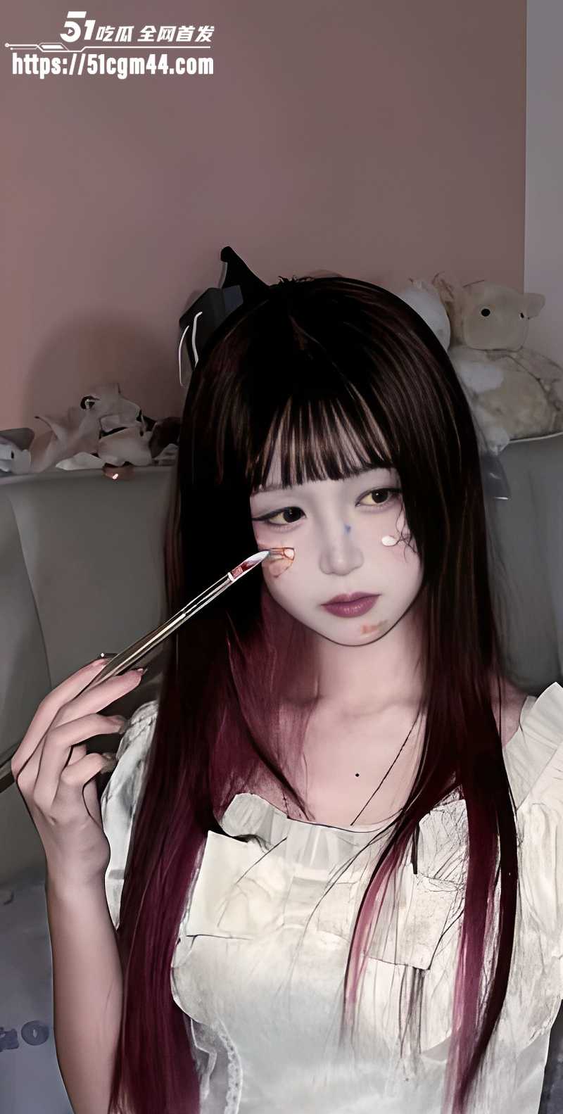 高颜值女大性爱视频 跪地深喉口交 超级长屌猛干到穴肉外翻！