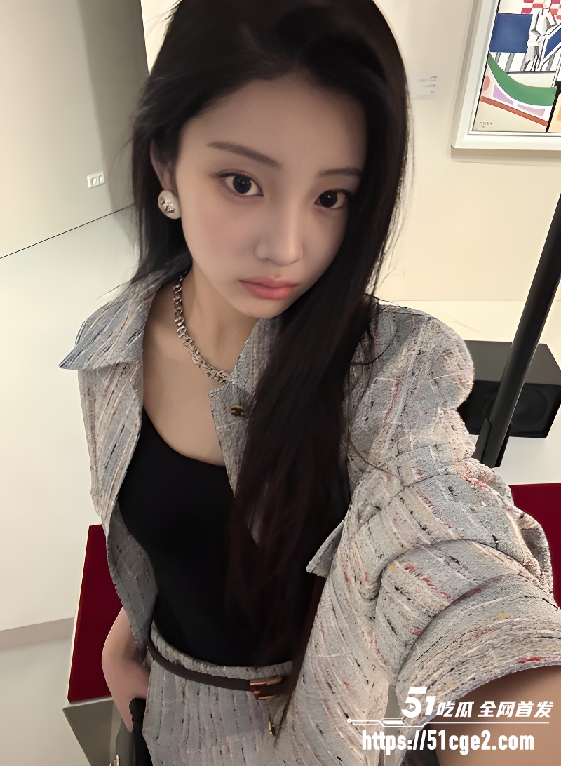 韩国ILLIT女团成员 李沅禧 与金主性爱私拍流出 美艳尤物放荡索精 颜射满面释放淫欲！