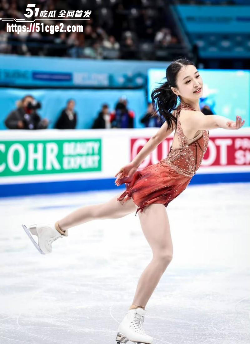冬奥冠军 苏翊鸣 与朱易分手无缝链接 秒换对象上海白富美周子玄 性爱视频被扒出！