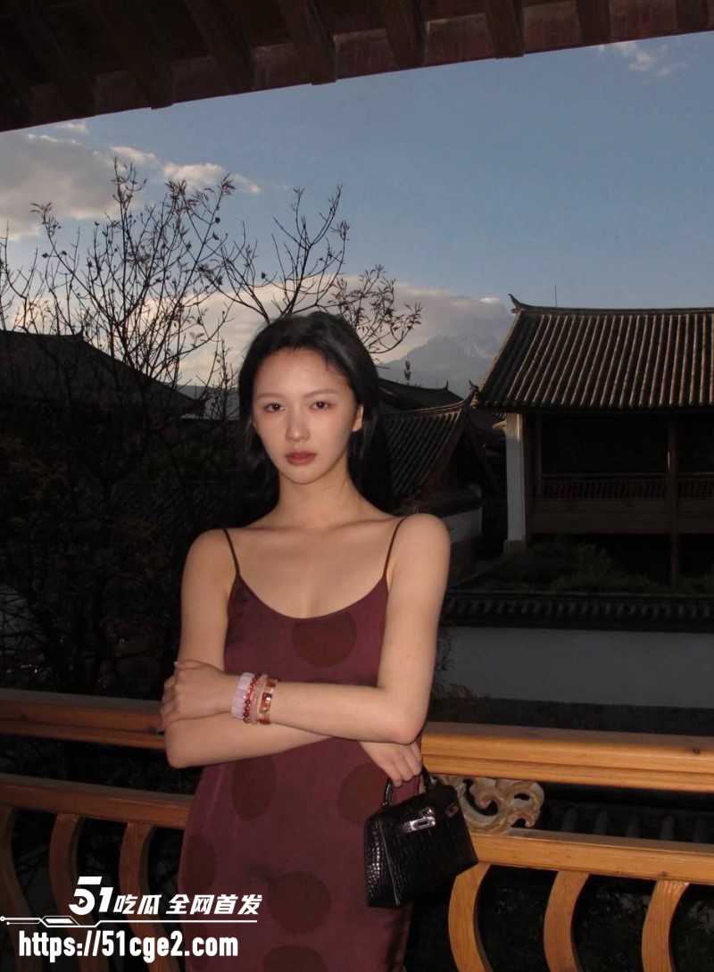 冬奥冠军 苏翊鸣 与朱易分手无缝链接 秒换对象上海白富美周子玄 性爱视频被扒出！