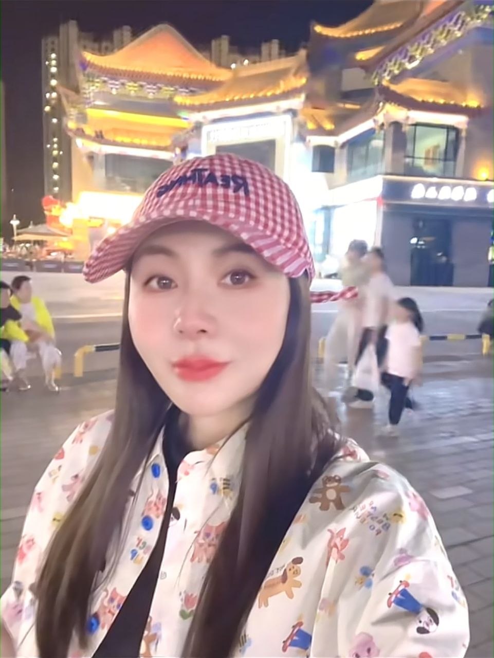 浙江绍兴 袁鸿鑫 性爱视频 被老公插入时淫语夸赞 情绪价值全程顶满！